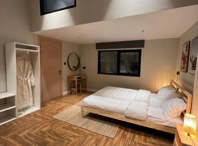 The Hidden Lodge